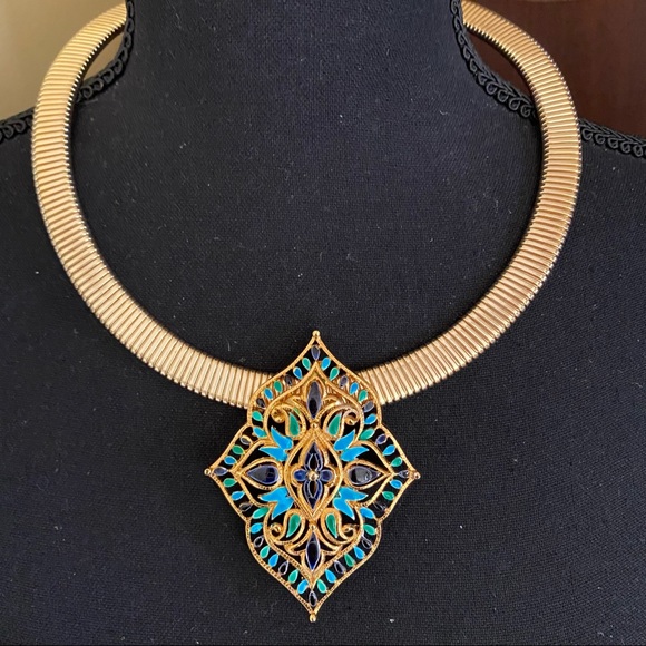 Vintage signed Vendome Enamel Gold Brooch - Picture 4 of 12